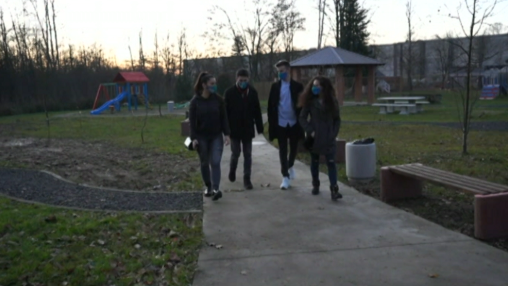 "Cezarovi" volonteri uredili su Gradski park u Srpcu